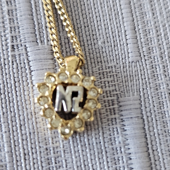 Nina Ricci Crystal Heart Necklace - Picture 7 of 8